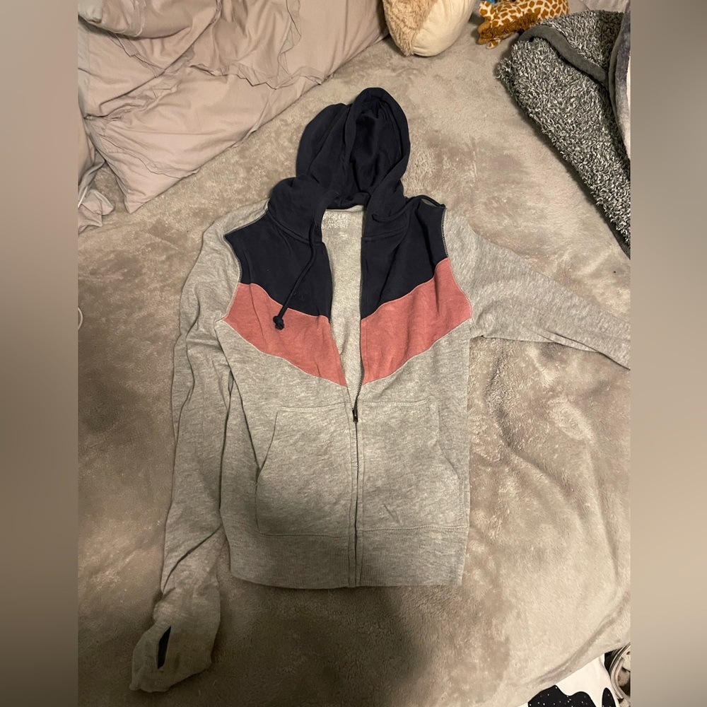 sweatshirt